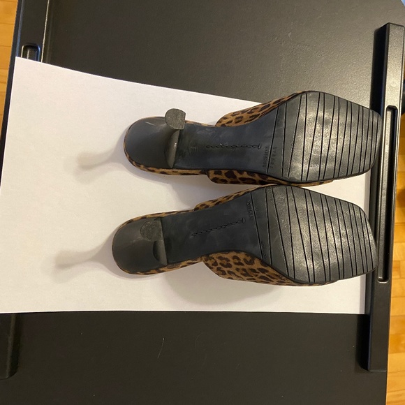 EUC Stuart Weitzman Suede Leopard Print Slides size 8 - Picture 7 of 10